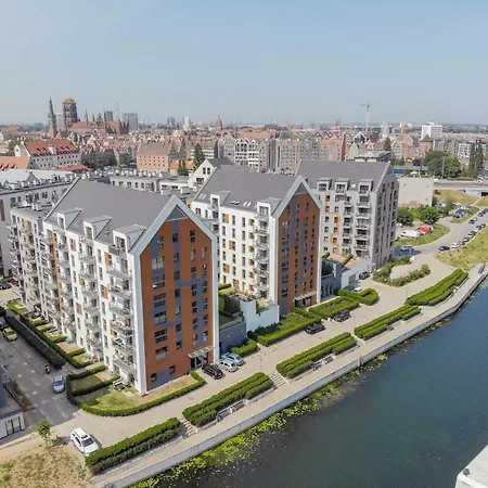 Szmaragdowy Spichlerz Apartment *